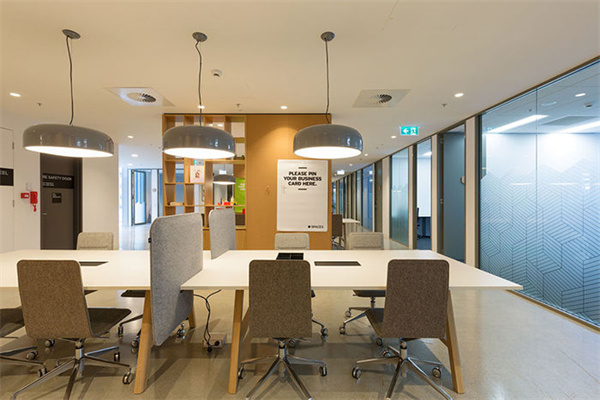分享700平米辦公室設(shè)計案例